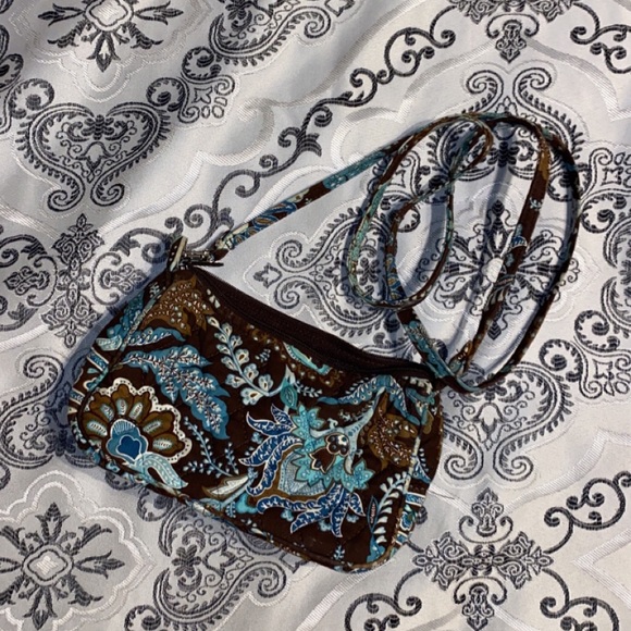 Vera Bradley DISCONTINUED print crossbody - Picture 1 of 2